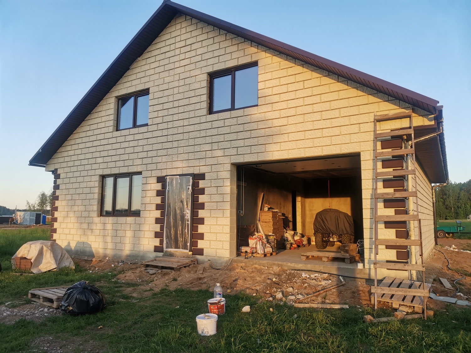 <span style="font-weight: 700;">покраска</span><span style="font-weight: bold;"> фасадов</span><span style="font-weight: 700;"> домов</span>